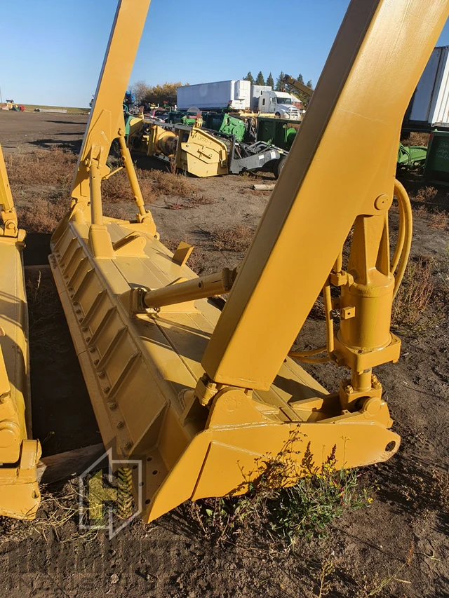 Caterpillar D5, 1 mth, dovoz Kanada — foto 3 z 5