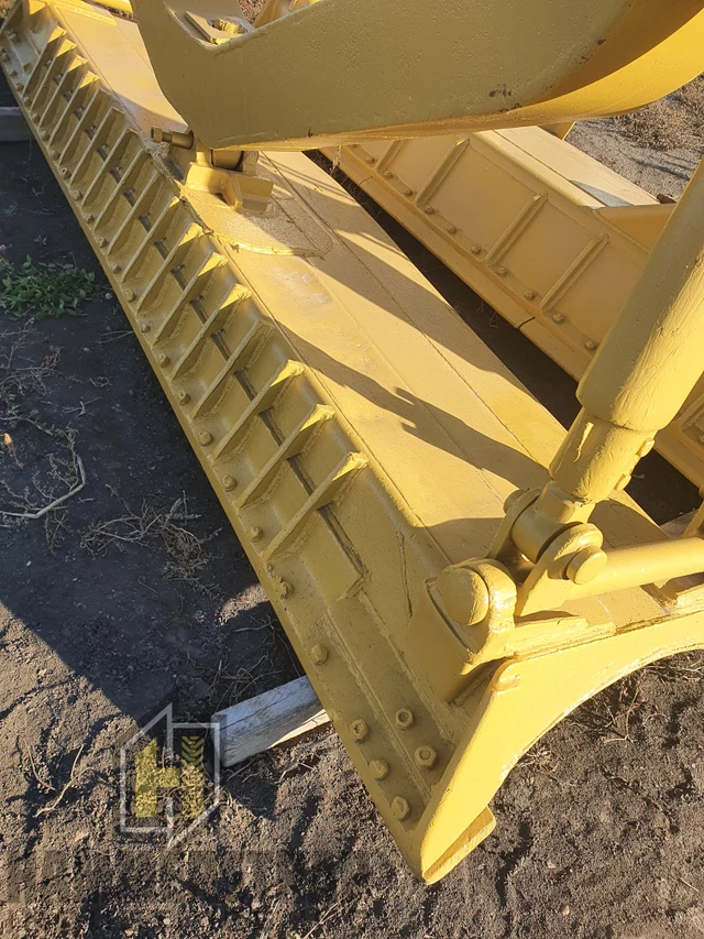 Caterpillar D5, 1 mth, dovoz Kanada — foto 4 z 5