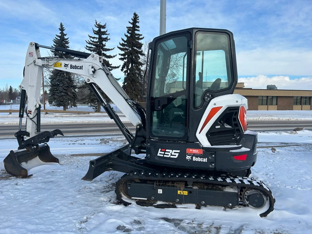 2019 Bobcat E35, 1 mth, dovoz Kanada — foto 2 z 5