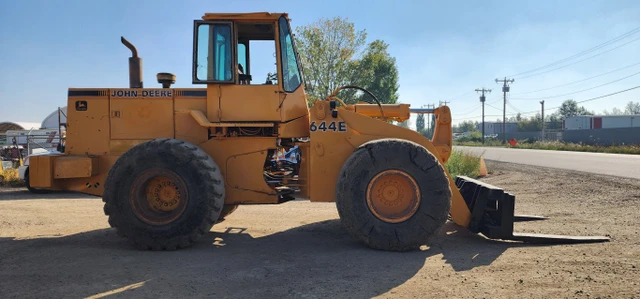 1990 John Deere 644E, dovoz Kanada — foto 4 z 5