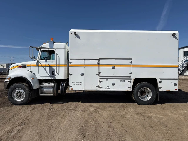 2014 PETERBILT, dovoz Kanada — foto 3 z 5
