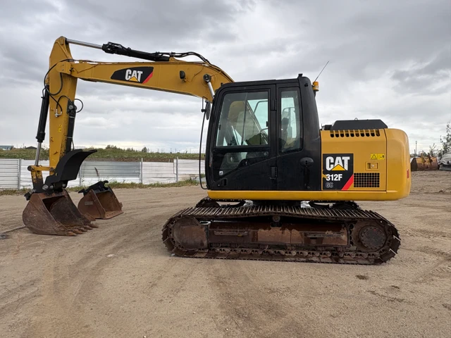 Caterpillar EXCAVATOR, dovoz Kanada — foto 2 z 5