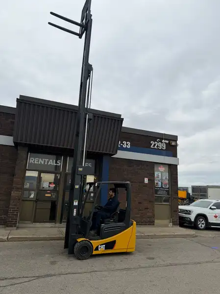 2017 Cat 2C6000, dovoz Kanada — foto 9 z 9