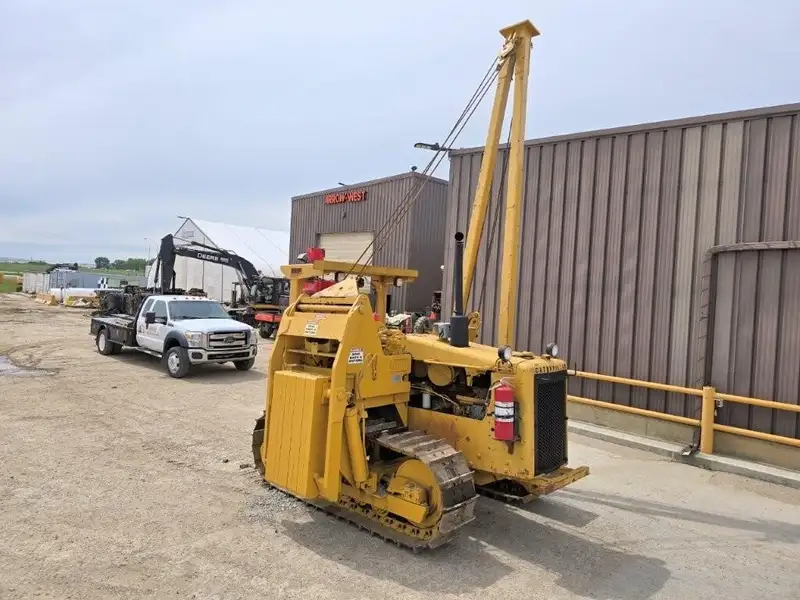 1980 Caterpillar D4E, dovoz Kanada — foto 7 z 12