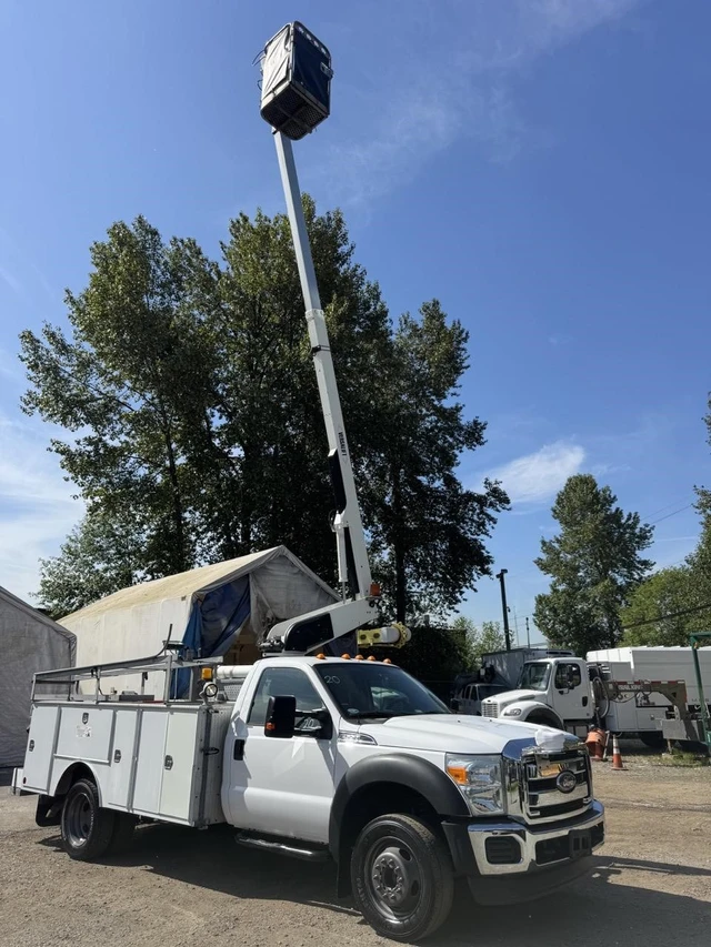 2011 VERSALIFT, 125 000 mth, dovoz Kanada — foto 5 z 5