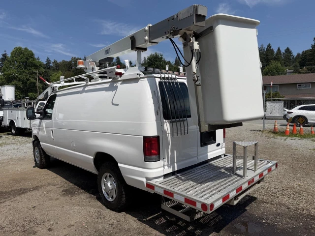 2012 VERSALIFT, 99 000 mth, dovoz Kanada — foto 4 z 5