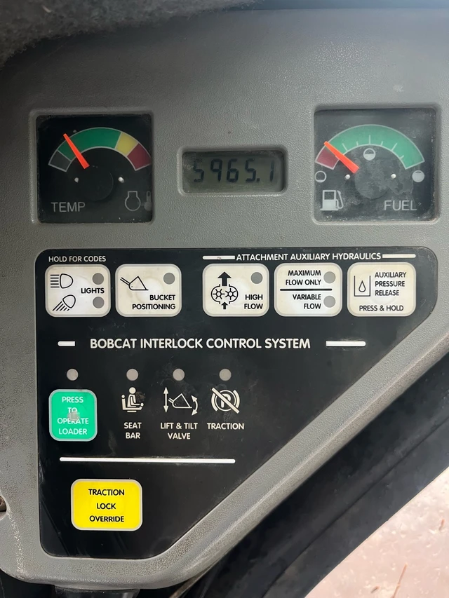 2004 Bobcat 763, dovoz Kanada — foto 3 z 5