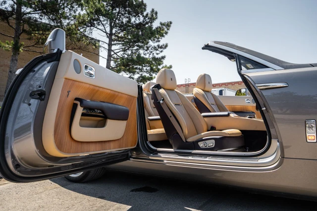 2017 Rolls-Royce Dawn, béžová, 39 400 km, dovoz Kanada — foto 9 z 20