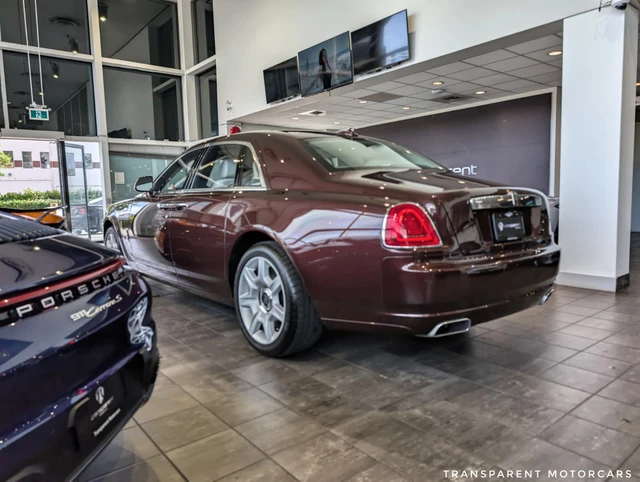 2012 Rolls-Royce Ghost, červená, 8 789 km, dovoz Kanada — foto 5 z 5