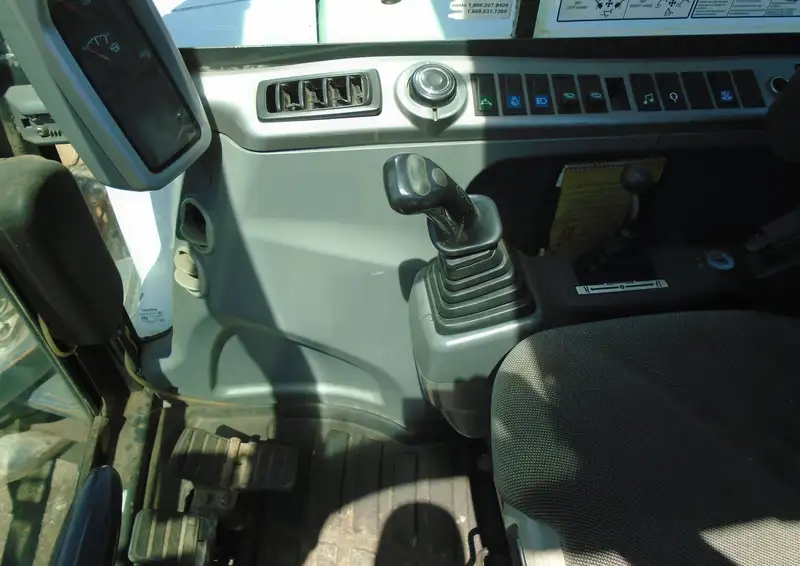 2012 Bobcat E80A-WHITE, bílá, dovoz Kanada — foto 7 z 11