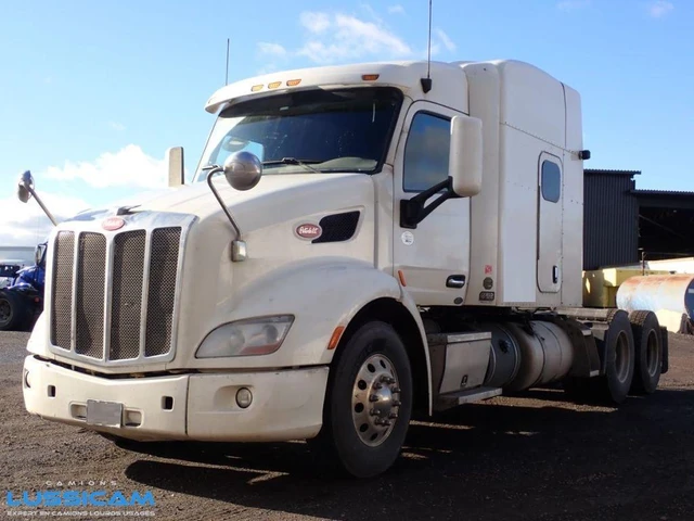 2015 PETERBILT, 1 066 176 mth, dovoz Kanada — foto 3 z 5