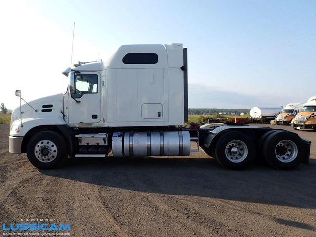 2015 MACK, 980 467 mth, dovoz Kanada — foto 4 z 5