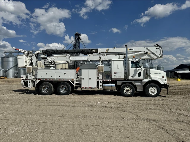 2007 Caterpillar ALTEC, 245 926 mth, dovoz Kanada — foto 5 z 5