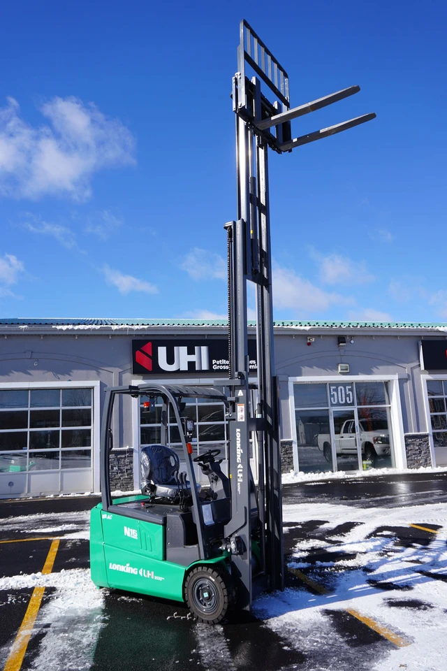 2023 UHI, dovoz Kanada — foto 2 z 5