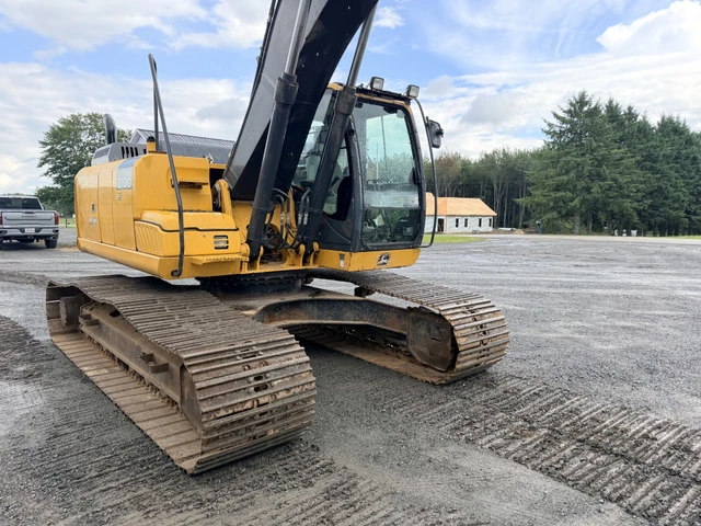 2015 John Deere 210G, 1 mth, dovoz Kanada — foto 3 z 5