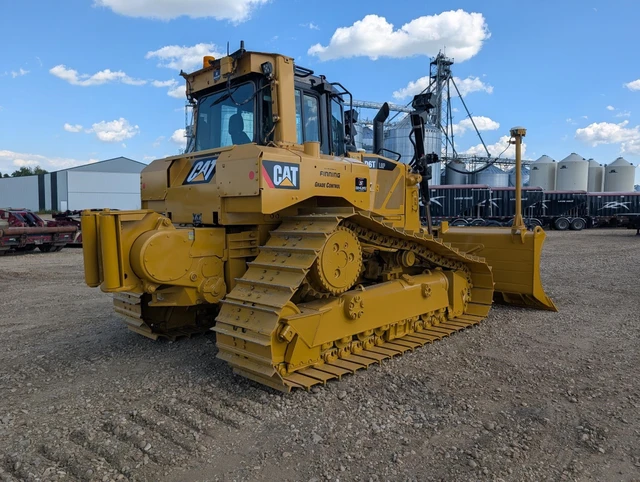 2013 Caterpillar D6T, 1 mth, dovoz Kanada — foto 3 z 5