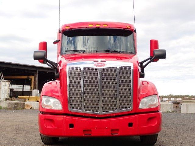 2016 PETERBILT, 1 055 209 mth, dovoz Kanada — foto 2 z 5