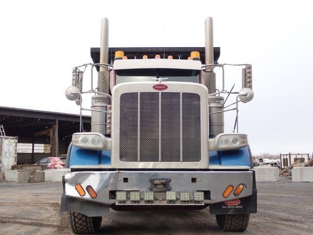 2015 PETERBILT, 1 228 740 mth, dovoz Kanada — foto 2 z 5
