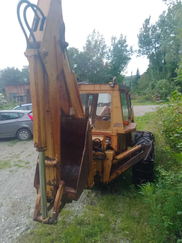 1975 RETROCAVEUSE, dovoz Kanada — foto 4 z 5