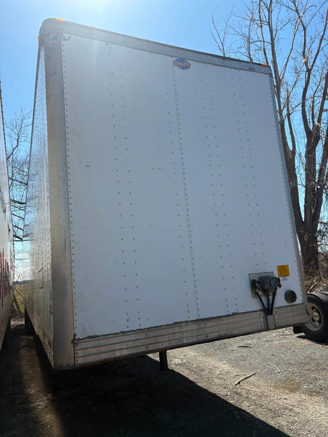 2013 UTILITY, dovoz Kanada — foto 3 z 5