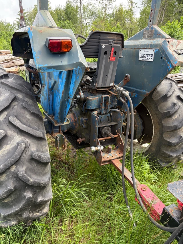 TRACTEUR, dovoz Kanada — foto 4 z 5