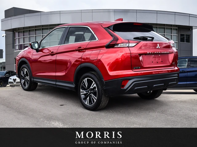 2026 Mitsubishi Eclipse Cross ES, červená, 380 km, dovoz Kanada — foto 4 z 15
