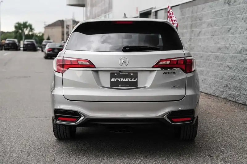 2017 Acura RDX Tech Pkg, stříbrná, 194 917 km, dovoz Kanada — foto 5 z 12