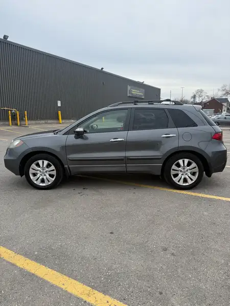 2011 Acura RDX Tech Pkg, šedá, 146 437 km, dovoz Kanada — foto 2 z 12