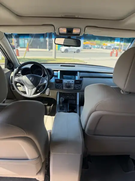 2011 Acura RDX Tech Pkg, bílá, 163 127 km, dovoz Kanada — foto 12 z 12