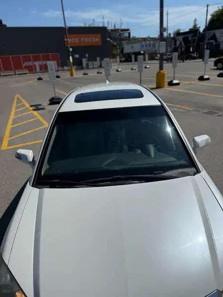 2011 Acura RDX Tech Pkg, bílá, 163 127 km, dovoz Kanada — foto 9 z 12