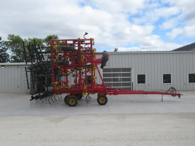2016 BOURGAULT, 1 mth, dovoz Kanada — foto 4 z 5