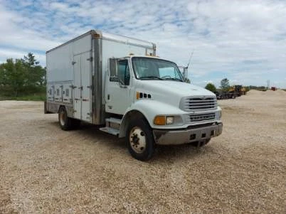 2004 STERLING, 216 405 mth, dovoz Kanada — foto 2 z 5