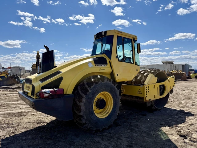 2016 BOMAG, 1 mth, dovoz Kanada — foto 4 z 5