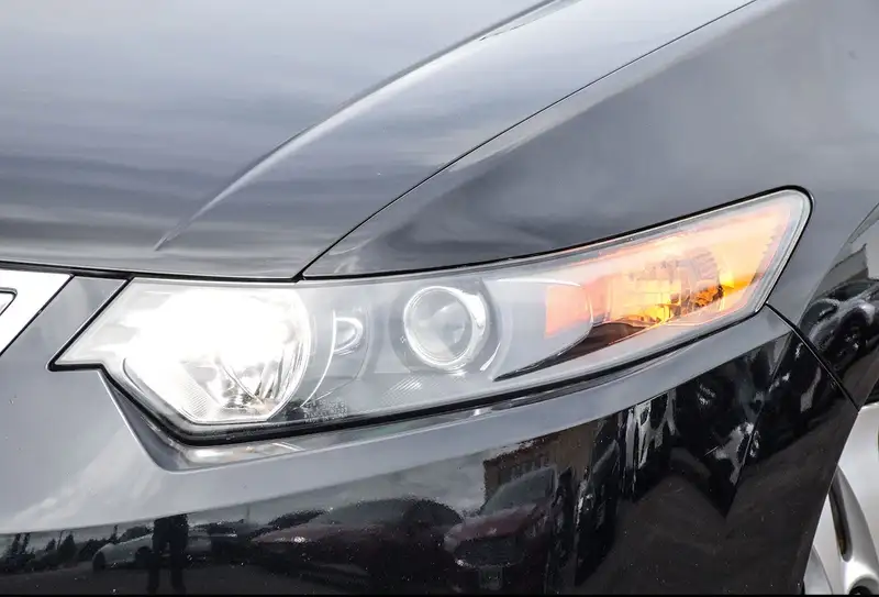 2012 Acura TSX Tech Pkg, černá, 146 200 km, dovoz Kanada — foto 3 z 12