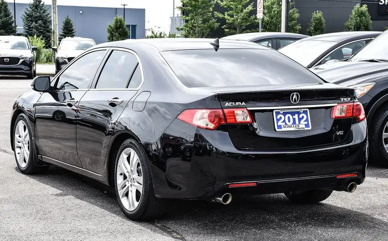 2012 Acura TSX Tech Pkg, černá, 146 200 km, dovoz Kanada — foto 7 z 12
