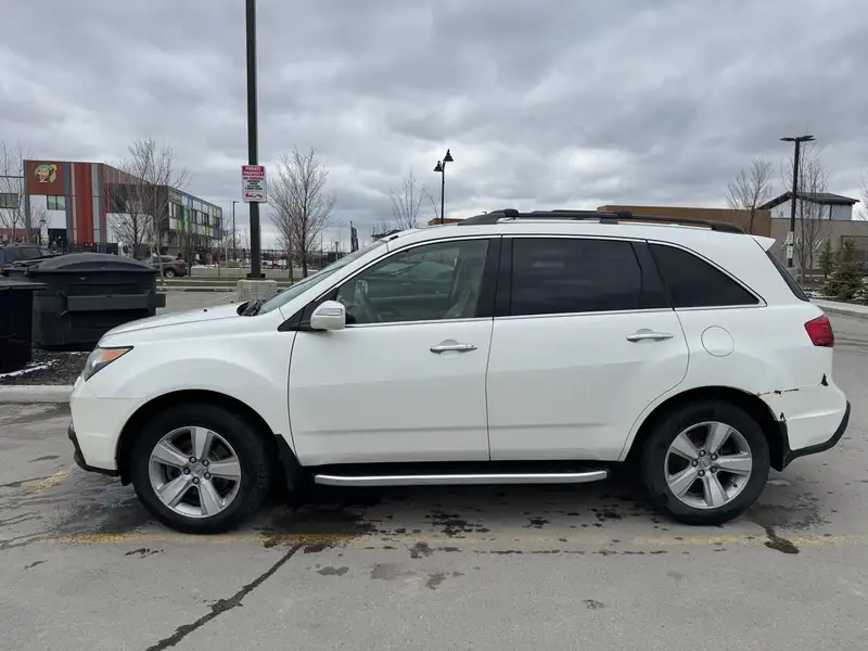 2011 Acura MDX Tech Pkg, bílá, 223 643 km, dovoz Kanada — foto 3 z 12