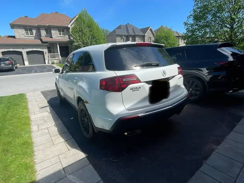2012 Acura MDX Tech Pkg, bílá, 180 000 km, dovoz Kanada — foto 2 z 7