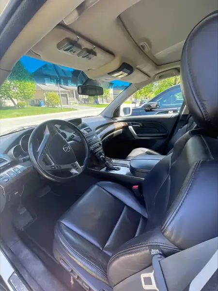 2012 Acura MDX Tech Pkg, bílá, 180 000 km, dovoz Kanada — foto 5 z 7