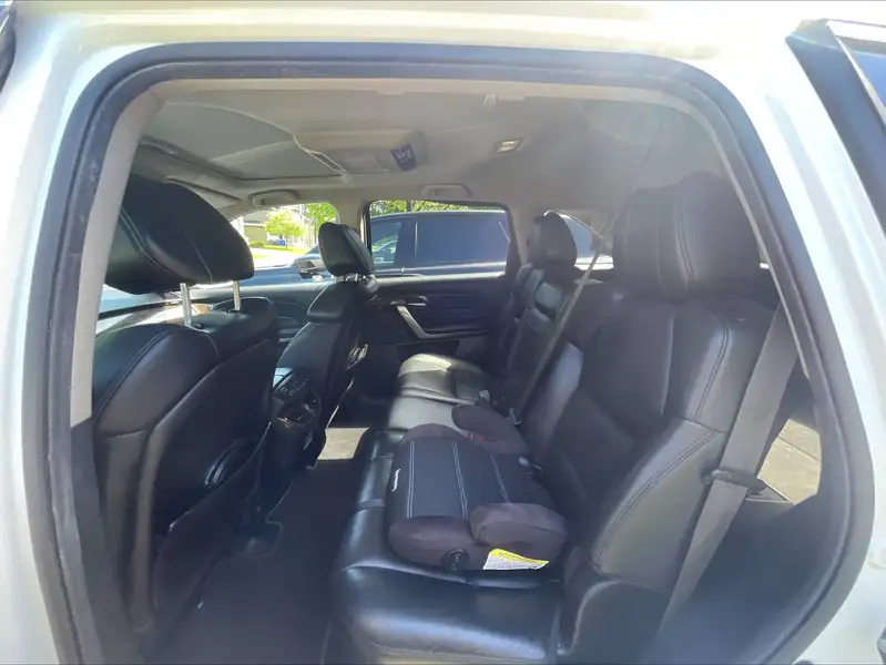2012 Acura MDX Tech Pkg, bílá, 180 000 km, dovoz Kanada — foto 6 z 7