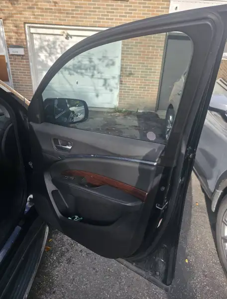 2016 Acura MDX Tech Pkg, černá, 141 000 km, dovoz Kanada — foto 7 z 12