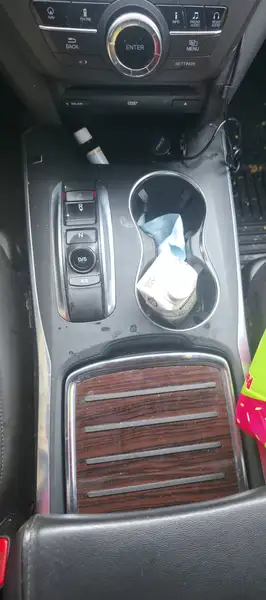 2016 Acura MDX Tech Pkg, černá, 141 000 km, dovoz Kanada — foto 8 z 12