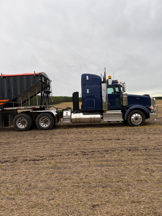 2018 PETERBILT, 1 mth, dovoz Kanada — foto 2 z 5
