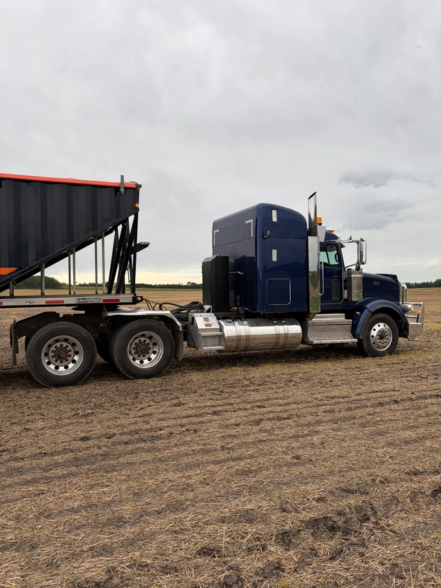 2018 PETERBILT, 1 mth, dovoz Kanada — foto 3 z 5