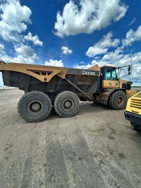 2011 John Deere, 1 mth, dovoz Kanada — foto 5 z 5
