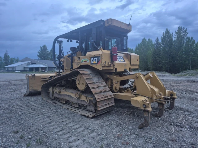 2017 Caterpillar D6T, 1 mth, dovoz Kanada — foto 3 z 5