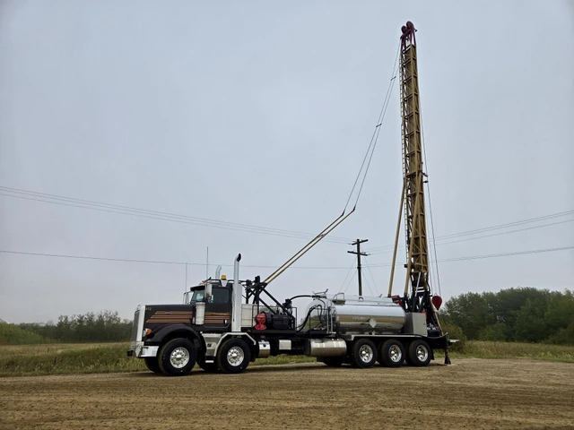2015 PETERBILT, 1 mth, dovoz Kanada — foto 2 z 5