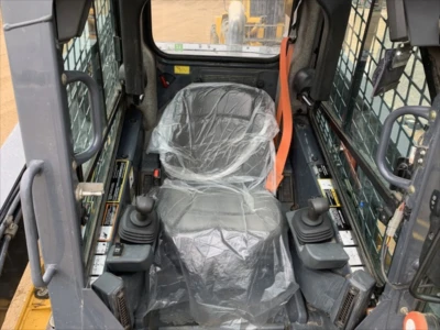 2018 John Deere 330G, 1 mth, dovoz Kanada — foto 5 z 5