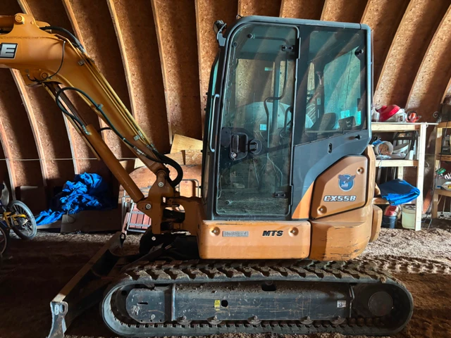 Case EXCAVATOR, dovoz Kanada — foto 1