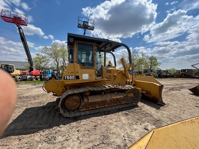 2005 John Deere, 1 mth, dovoz Kanada — foto 2 z 3