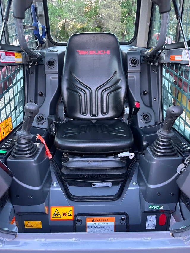 Takeuchi TL8R2, dovoz Kanada — foto 3 z 5
